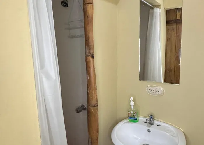 Tyler's Place Hotel 3*