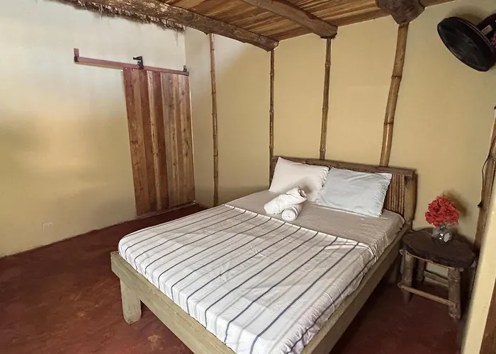 Tyler's Place 3*