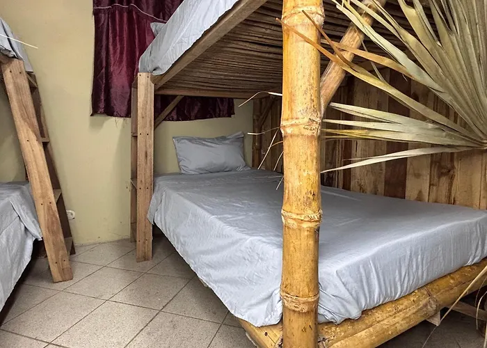 Tyler's Place 3*